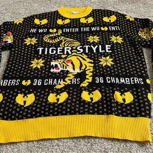 🔴 Wu-Tang Sweater Size XL Hulu x WuTang Collab Xmas Christmas Ghostface Killah - Picture 6 of 12